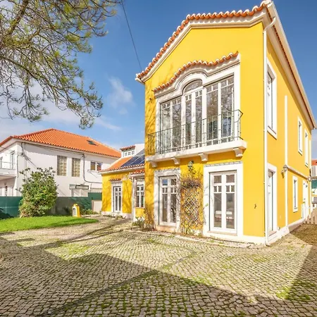 Guestready - Traditional Home In Parede Exterior photo
